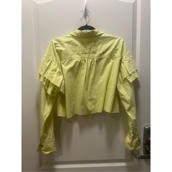 Free People Neon Yellow Green Oversized Raw hem Crop Top Blouse NWOT Size Small - Picture 2 of 3